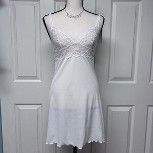 NWT ‘La Redoute Best’ control slip,  WHITE Size 6. In original box.